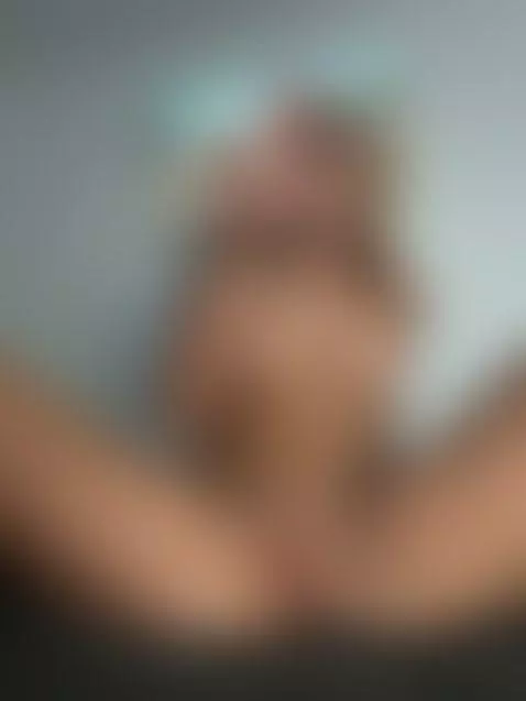 I can barely breathe, click to see what’s making me moan by clovergreen