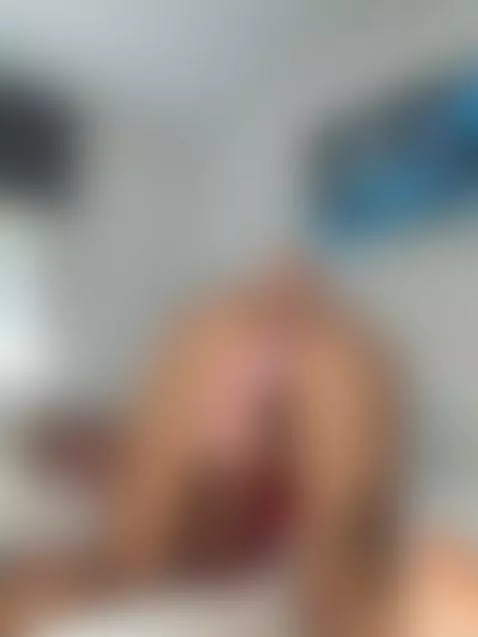 It's making me squirm, click to watch closely by clovergreen