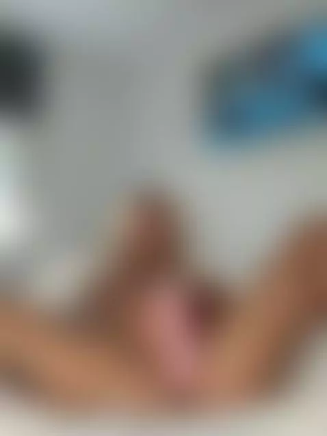 I'm completely filled, click to watch me squirm by clovergreen