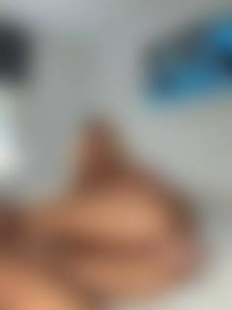 It's sliding deeper and deeper, click to watch closely by clovergreen