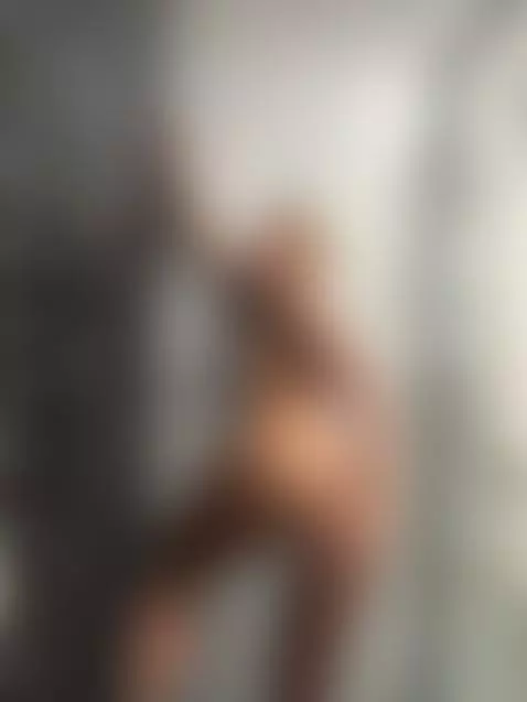 It's pounding so deep, click to watch me lose control by clovergreen