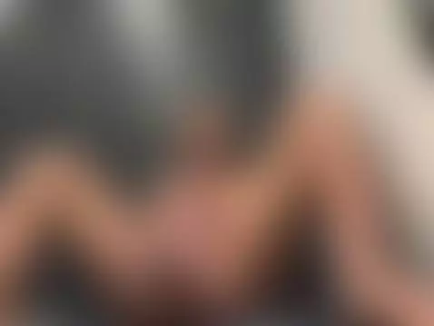 It’s hitting all the right spots, click to see me arch my ba... by clovergreen