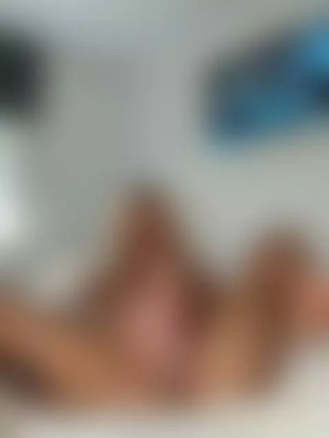 I can’t stop my body from reacting, click to see what’s maki... by clovergreen