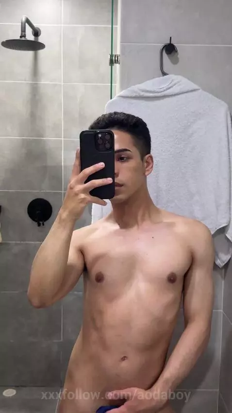 hot shower by aodaboy