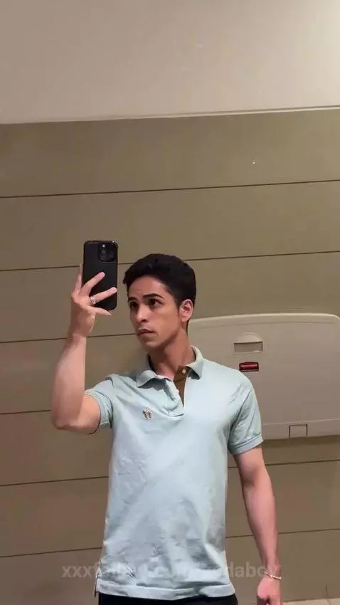 Handsome twink by aodaboy