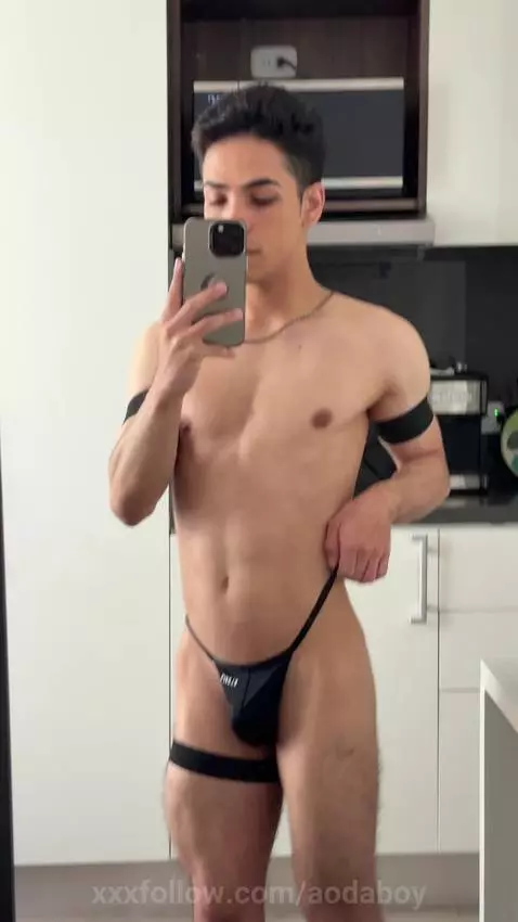 model thong by aodaboy