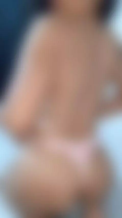 Move, tease, tempt... How much can you handle? 😏🍑 by honeybluee