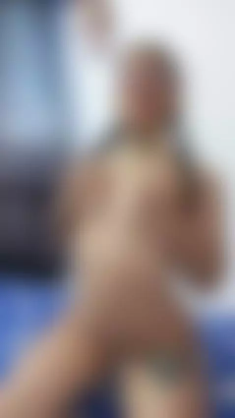 ven y te cabalgo rico 🔥😈 by honeybluee