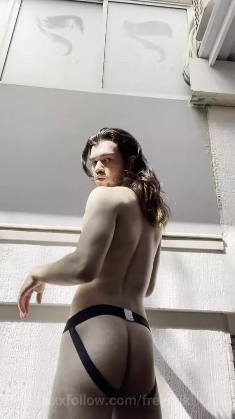 What part of my body would you talk to you first? by freyrvik