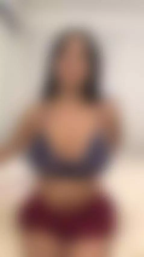 you ok with girls with big tiddies? by tatimozas