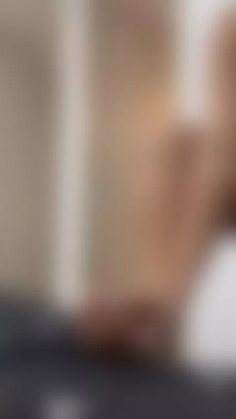 I show you how to apply the cream to a goddess by shanabellucii