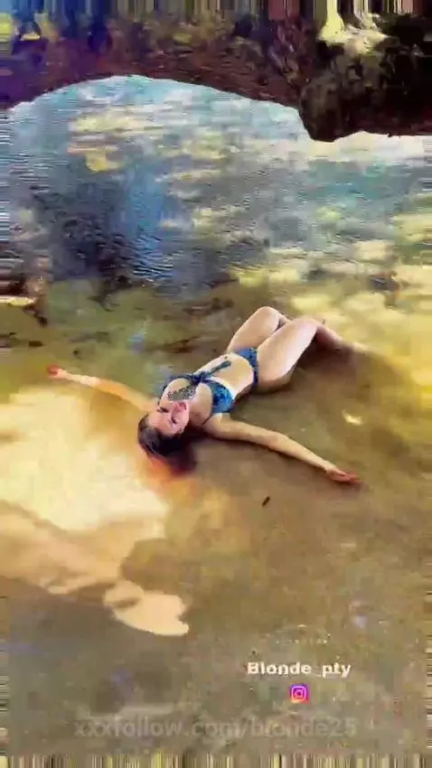 come vacation 🤤 by blonde25