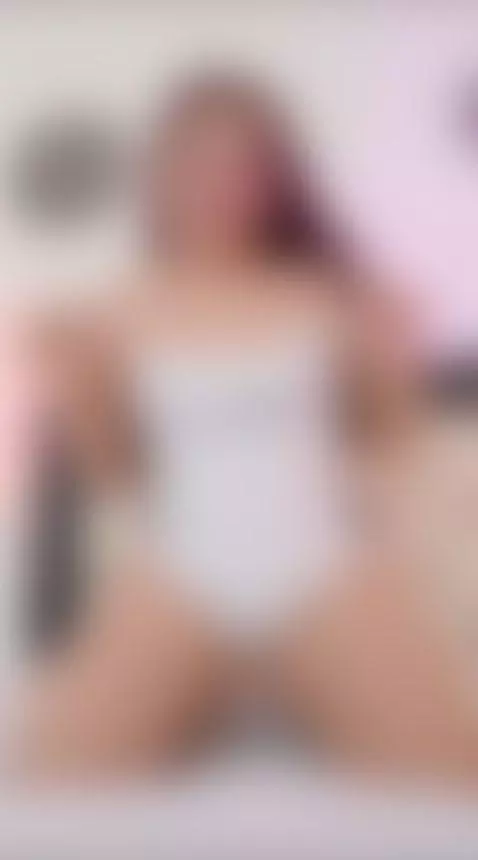 Come and give you the best blowjob 
https://es.chaturbate.co... by lunaa-moore