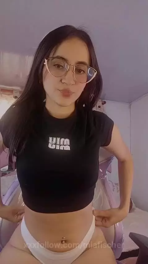 come see me I'm online by miafischer