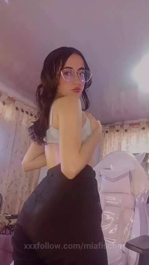 how do i look today by miafischer