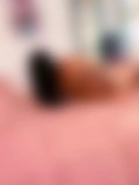 I am a sweet girl, who wants to have a shattered pussy by miafischer