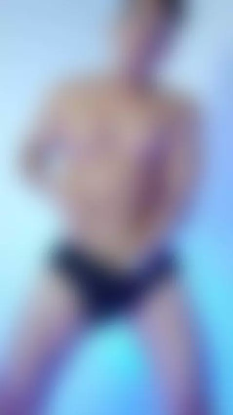 Undressing and bathing in oil is not a problem. by horvexx