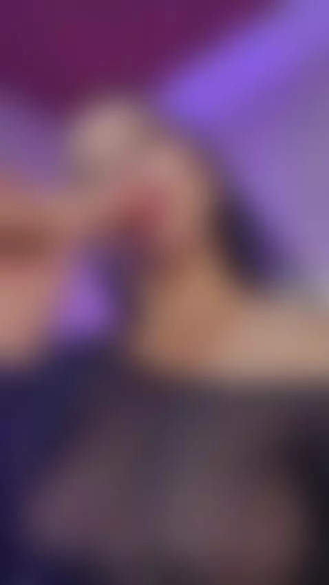 It feels delicious how wet you get by candykissx