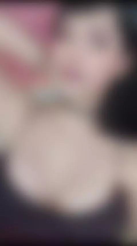 wanna see more?  subscribe to my fansly 😘 by cobiesmoulders