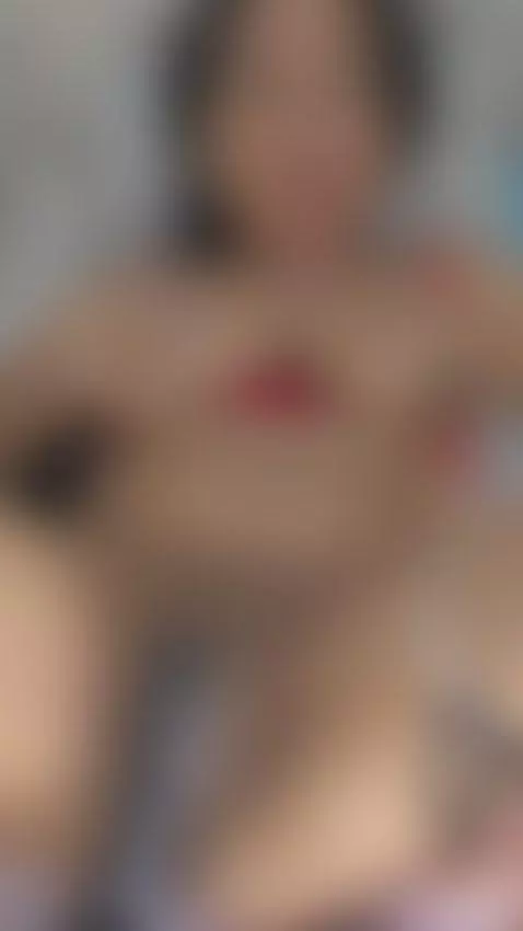 Rub pussy BBC  🍆🥵 by meganrouussee