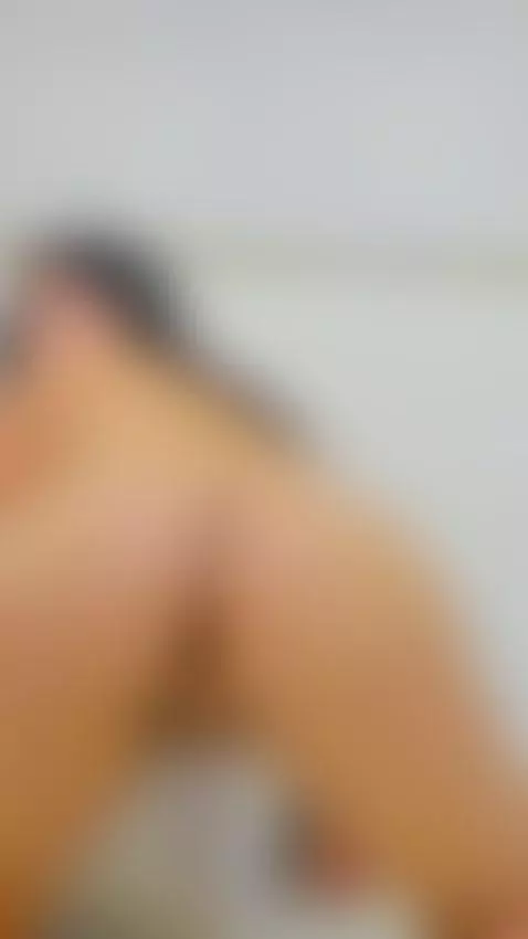 Butt and my ass bunching😈 by hillaryuckerman