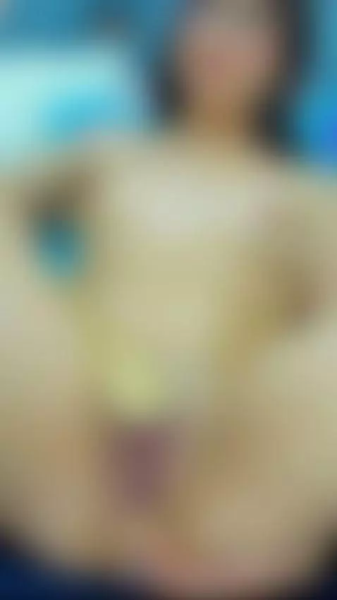 Pain causes pleasure, that's why I fuck my ass and spank it.... by julliettepretty