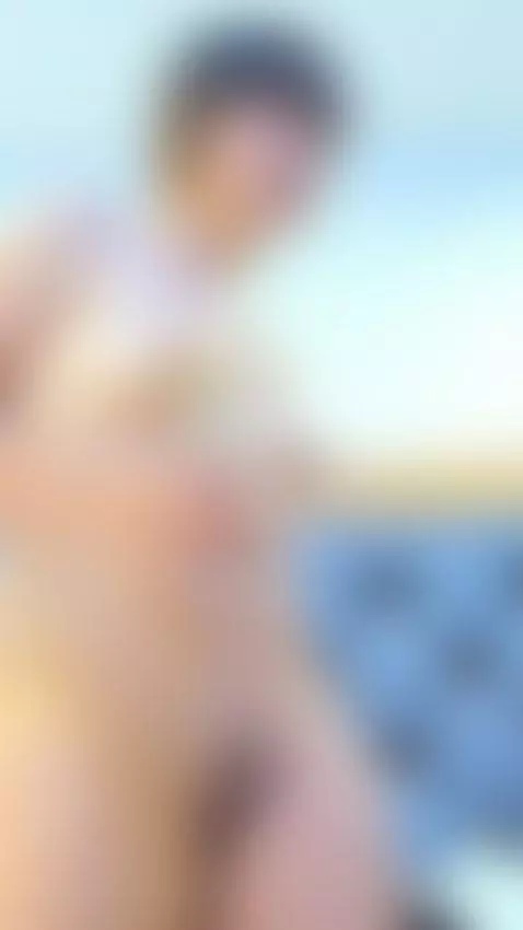 Oil in my body by julliettepretty