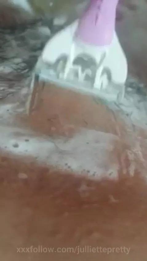 Tranging my tender pussy🫦 by julliettepretty