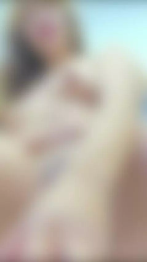 Masturbating my clitoris💦 by julliettepretty