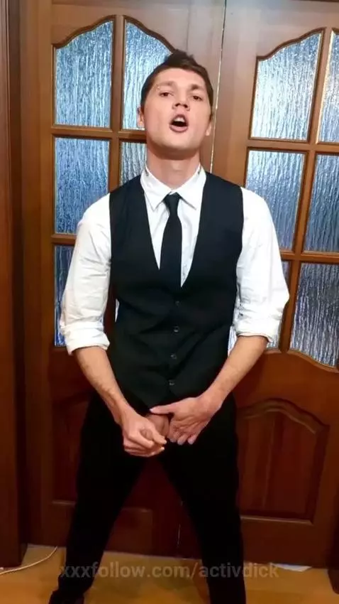 student jerks off before school. subscribe to my onlyfans th... by activdick