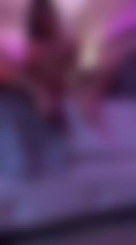 My pussy wants to be stretched wide open by valerylayne