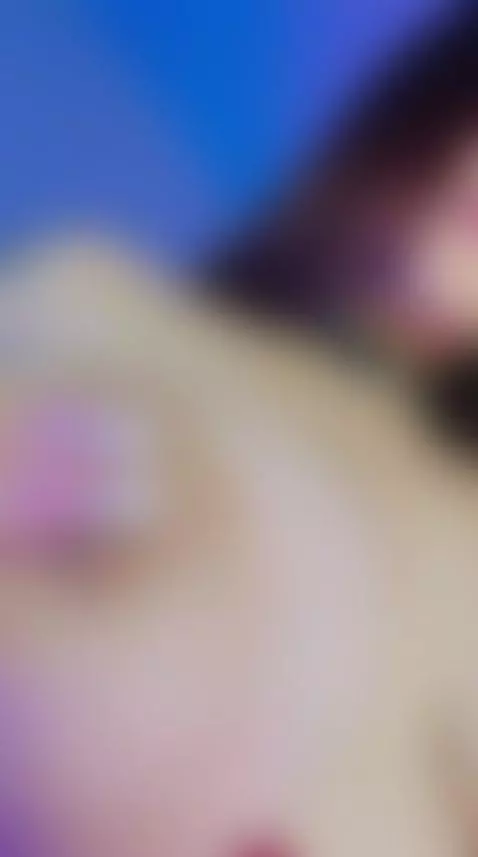 👀 by mia-bonneett