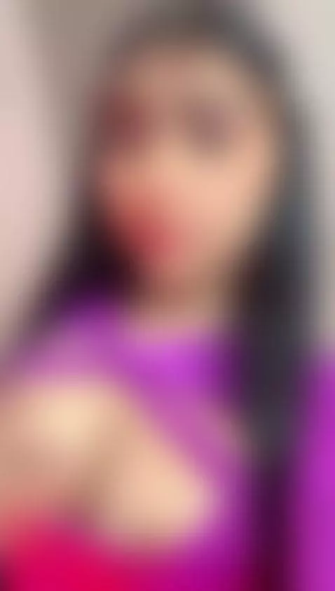 a hot cute girl is waititng for you by liaablakee