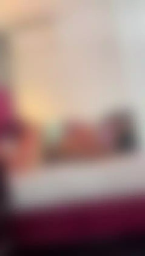 shaking my tight ass by liaablakee