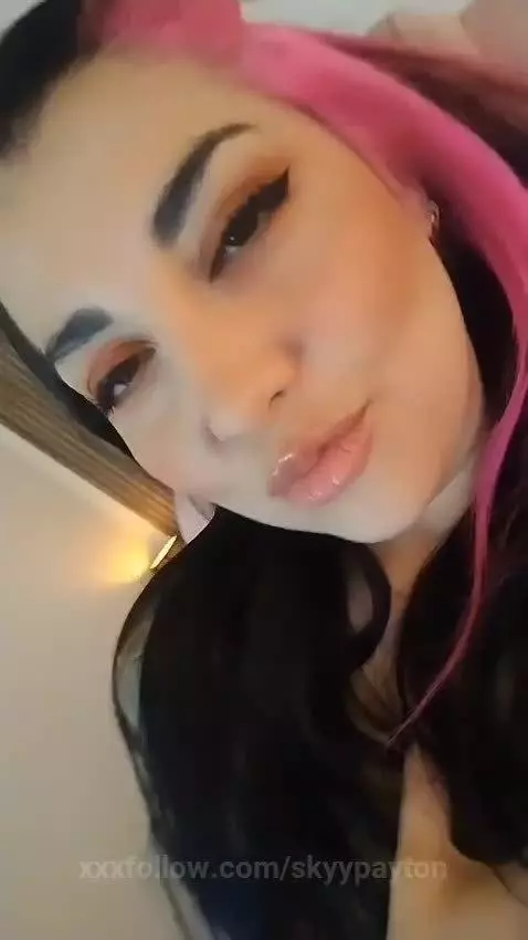 come play with my nipples, i submissive curvy girl by skyypayton