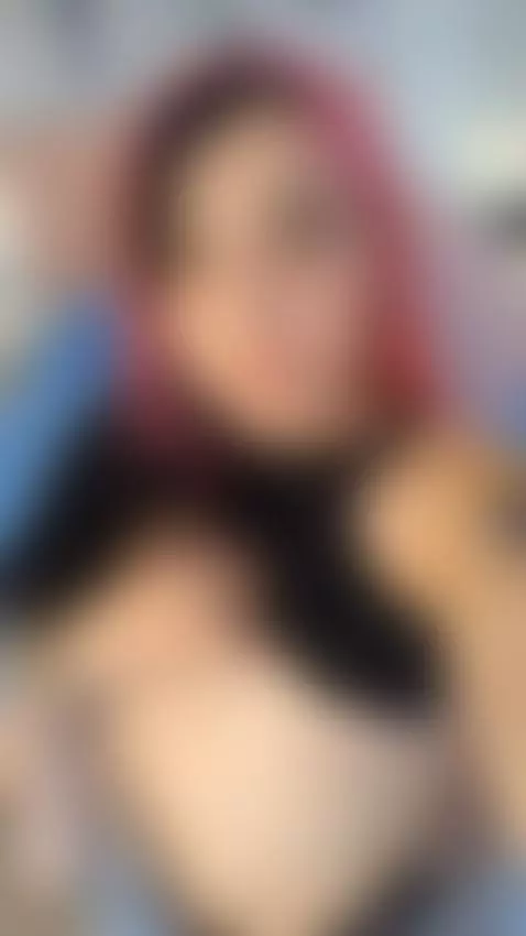 Your favorite milf  wanting a good big dick for her tight pu... by skyypayton