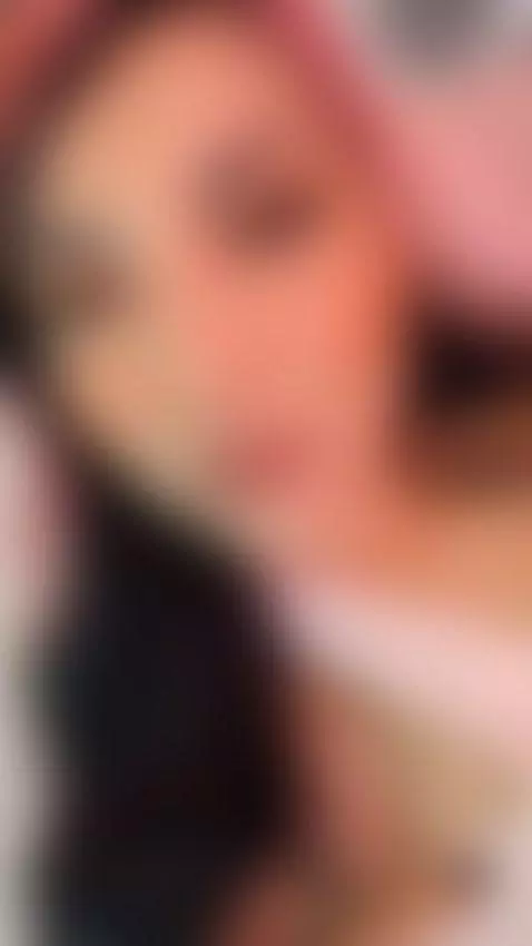 Let yourself be carried away by the charm of my body
https:/... by skyypayton