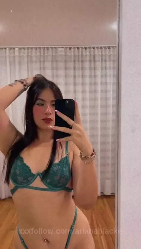 Let's start the week with a good fuck by arianablacke