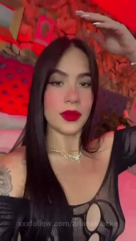 i feel so hot right now by arianablacke