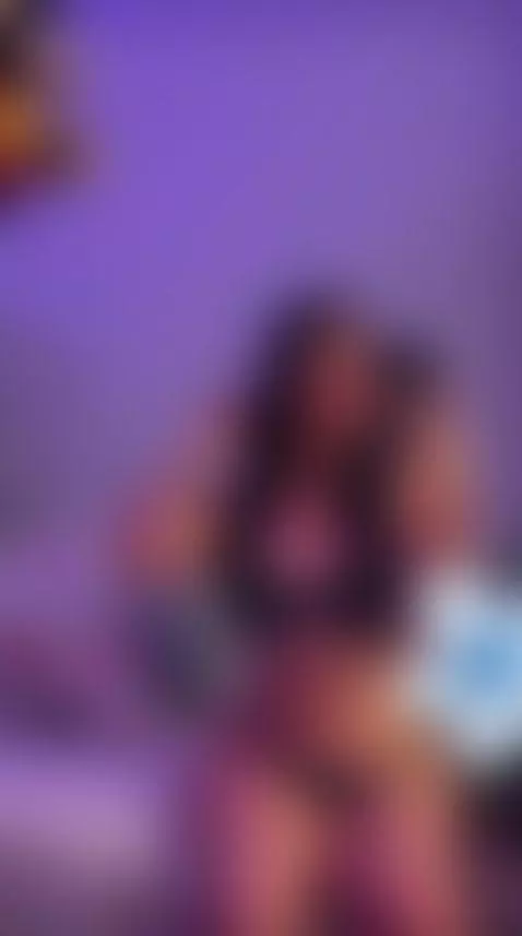 Kisses by arianablacke