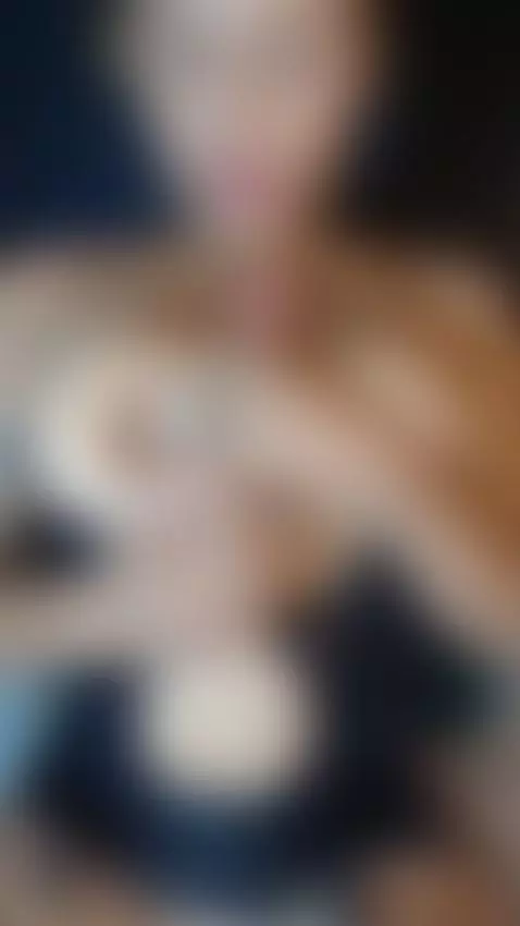 Masturbo tu polla con mis tetas  Online 🔥 by vanessablair