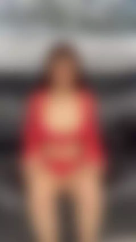 sexy girl curvy by cattybigboobs