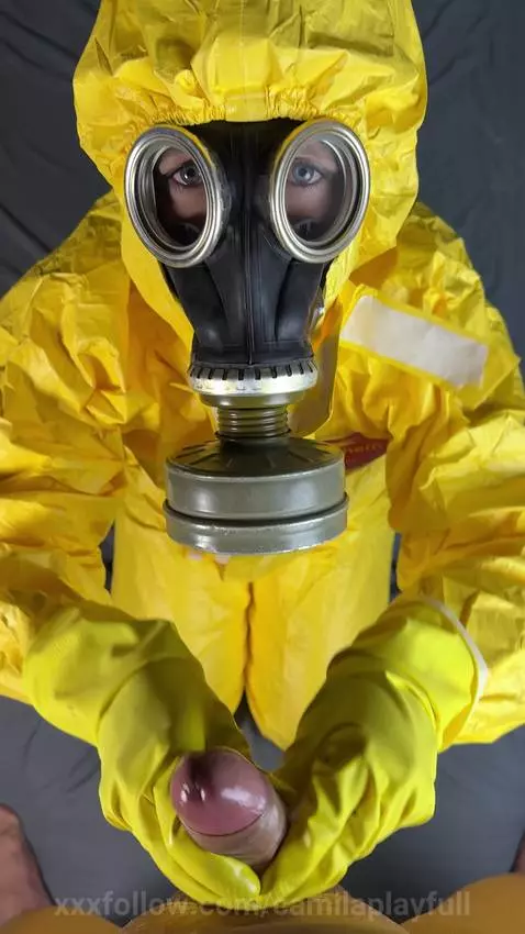 handjobs in gas mask by camilaplayfull