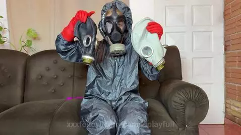 3 gas mask by camilaplayfull