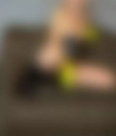 great way to wear my hunter boots by camilaplayfull