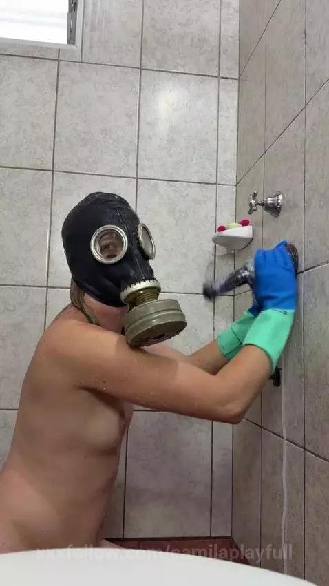 gas mask handjobs by camilaplayfull
