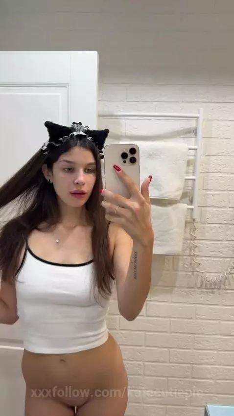 I'm not a snack, I'm a full course meal by katecutiepie