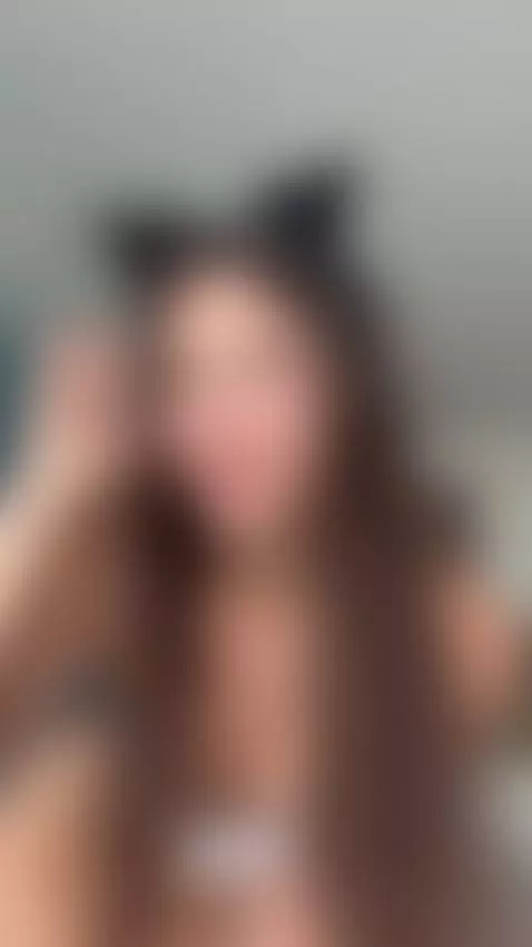 I look so cute here by katecutiepie