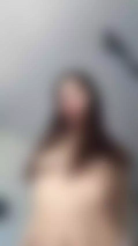 what do you call a college girl who's loves sending nudes? by katecutiepie