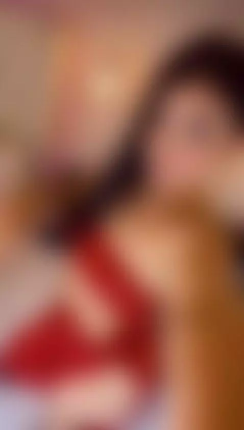 Feeling so glamorous! 😏 by emilytayloor